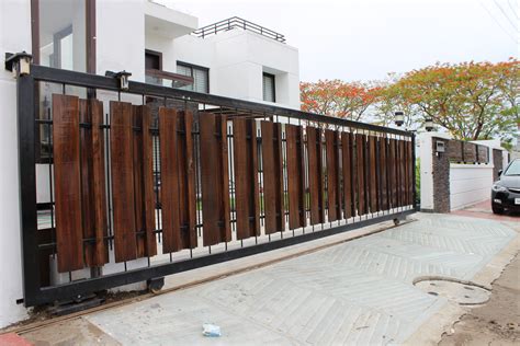 sliding metal gate design